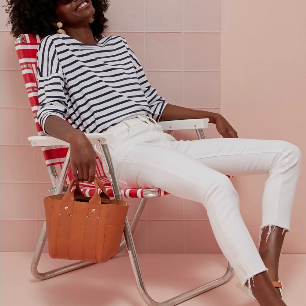 NEW MOTHER high waisted looker ankle fray jeans in fairest of them all size 26